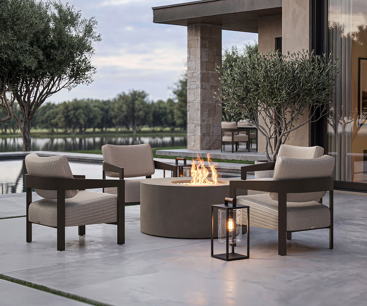 Caro-Chat-Pearl-Cocoa-+-Bellino-Fire-Pit-Concrete